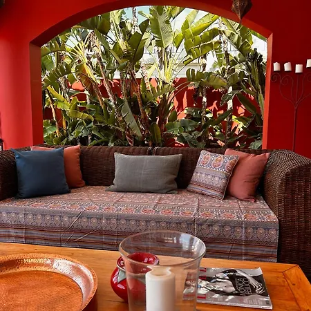 Red-house * Costa Adeje (Tenerife)