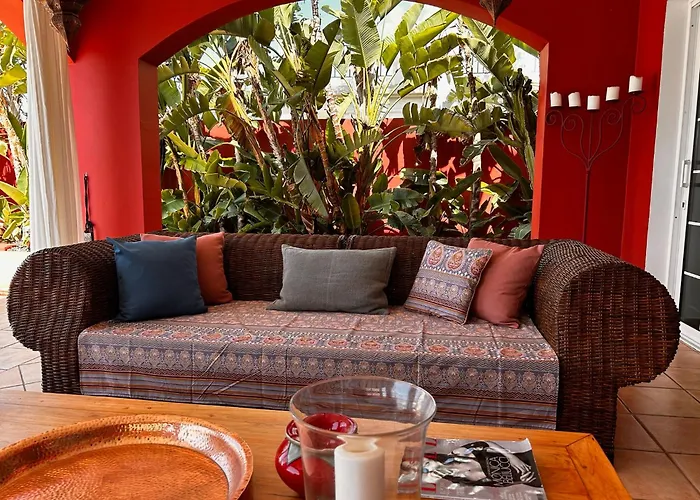 Red-house * Costa Adeje (Tenerife)